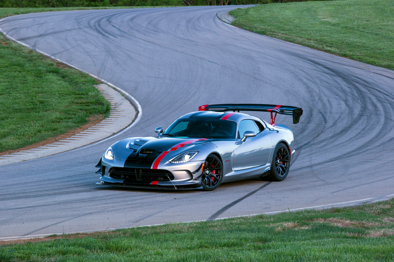 Illustration for article titled 2016 Dodge Viper ACR: Meet The Nastiest Street Legal Viper Ever Made